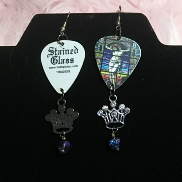 7/$30 custom made earring 💕 - Picture 2 of 4